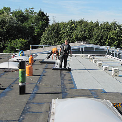 Referenzen Flachdächer - Dachdecker Gebrüder Leupold